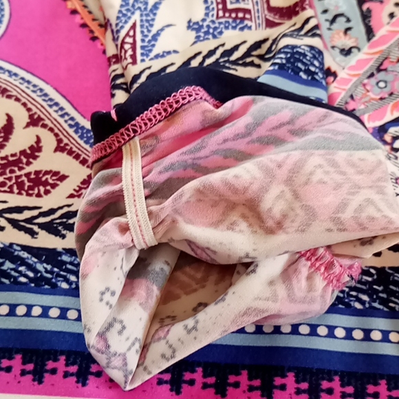 New Directions Floral Tunic Blouse EUC - Picture 6 of 6